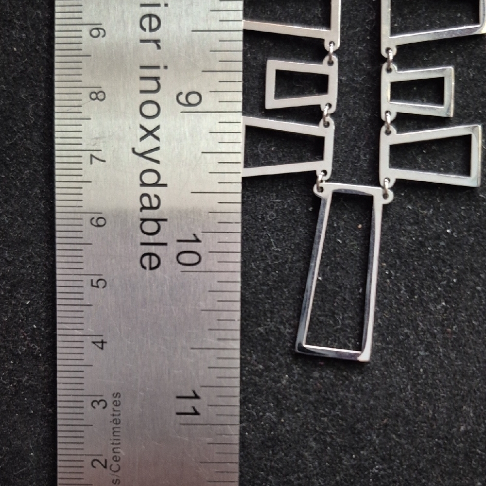 Tocara Silver Stainless Geometric Necklace (J62) - Picture 5 of 6